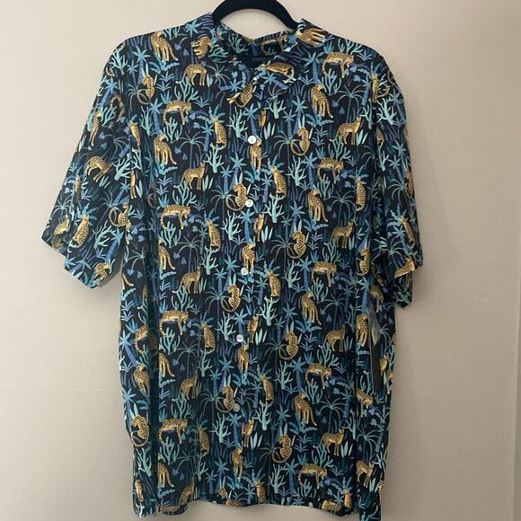 Evryday Jane Women's Animal Print Faux Silk Button Up Shirt 2XL Safari - Picture 2 of 8